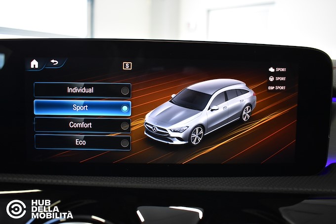 MERCEDES-BENZ CLA 200 d Automatic Shooting Brake Premium